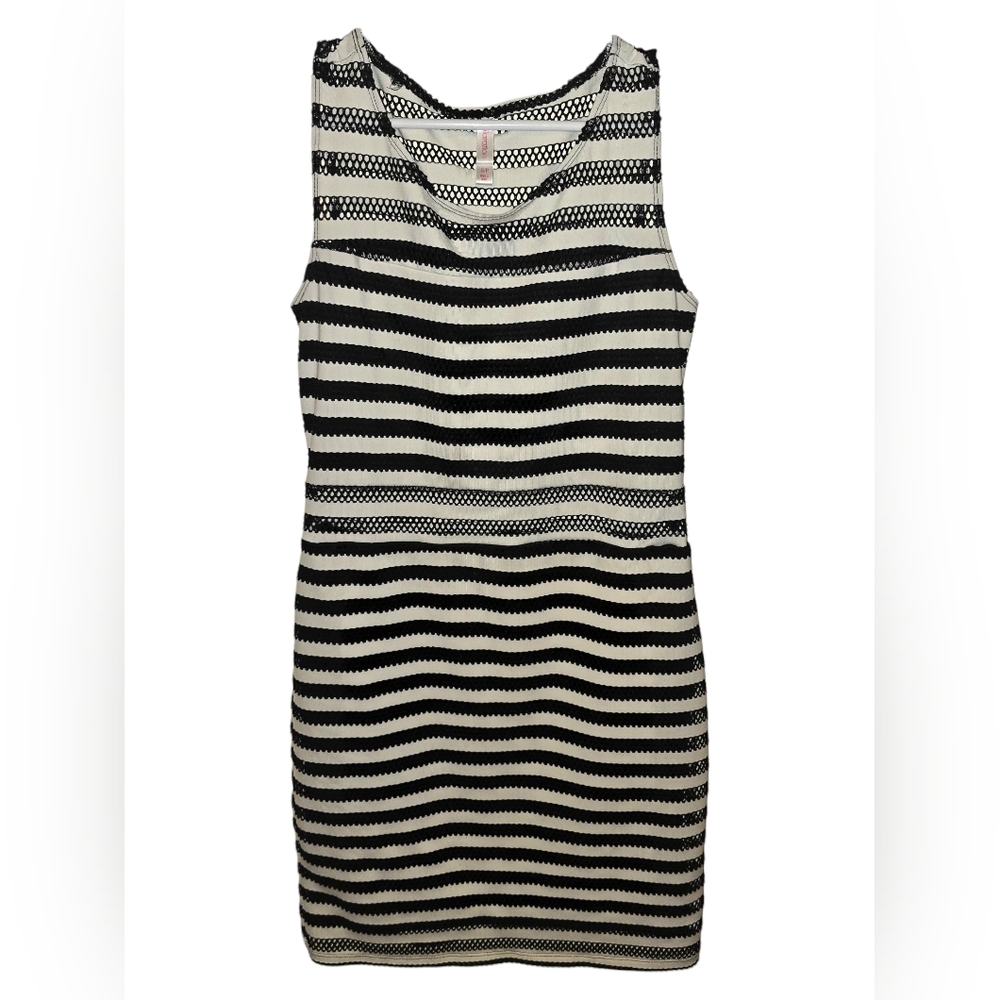 Xhilaration Shift Dress Black Stripe Eyelet Stretch Pullover Sleeveless Sz. S